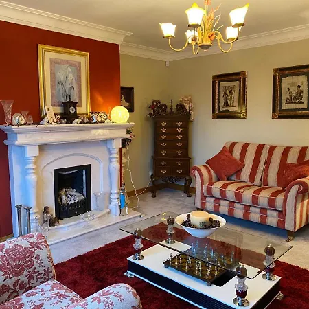 לינה וארוחת בוקר Mayrone House Donegal Town