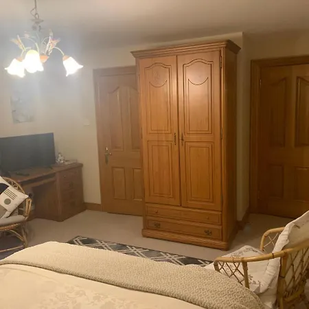Mayrone House Bed & Breakfast
