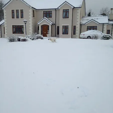 Mayrone House Bed & Breakfast