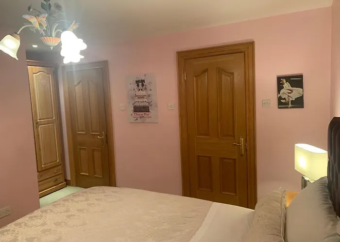 Mayrone House 住宿加早餐酒店 *