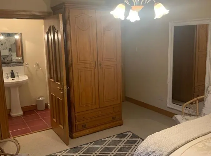 Mayrone House 多尼戈尔