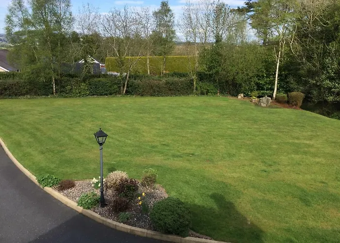 Mayrone House 多尼戈尔