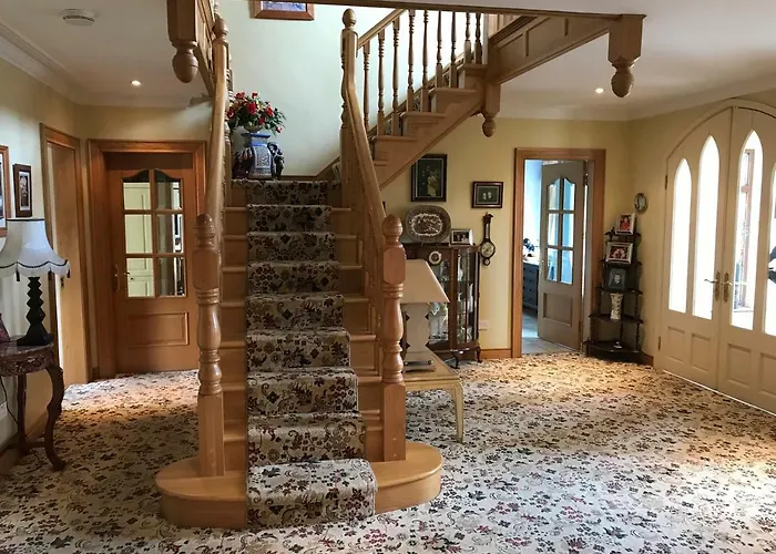 Mayrone House * 多尼戈尔